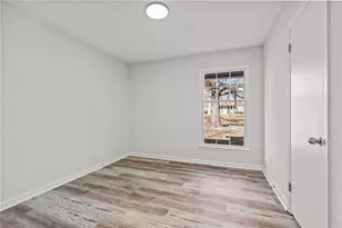 4811 Chaucer Dr, Greensboro, NC 27407 - Photo 25