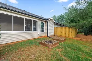 166 Wyndham Ct, High Point, NC 27265 - Photo 31