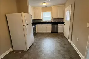 1011 W Wendover Ave, Greensboro, NC 27408 - Photo 3