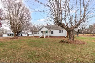 2552 Old US Highway 52 S, Pilot Mountain, NC 27041 - Photo 3