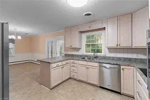 929 Walton Ct, Asheboro, NC 27203 - Photo 11