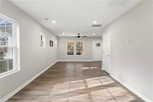 2521 Greenway Ave, Winston-Salem, NC 27105 - Photo 5