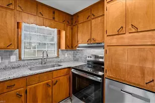 2107 Carpenter St, Greensboro, NC 27403 - Photo 11