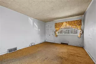 1307 Fairview St, Greensboro, NC 27405 - Photo 7