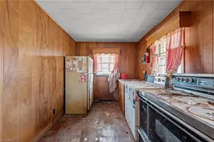 1307 Fairview St, Greensboro, NC 27405 - Photo 11