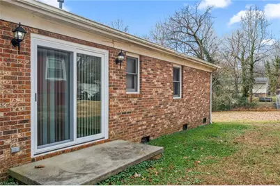 1006 Ardmore Drive, Greensboro, NC 27401 - Photo 11