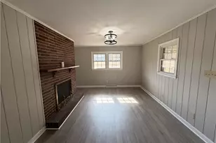 4645 Old US Hwy 421 E, Yadkinville, NC 27055 - Photo 3