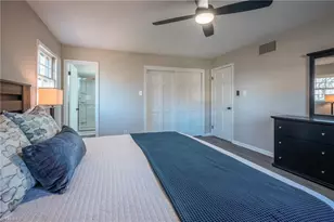 2201 Hathaway Dr, Greensboro, NC 27408 - Photo 13