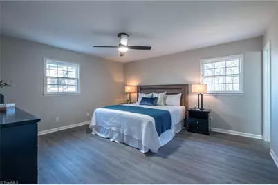 2201 Hathaway Drive, Greensboro, NC 27408 - Photo 11