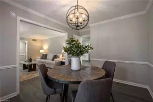 2201 Hathaway Dr, Greensboro, NC 27408 - Photo 7