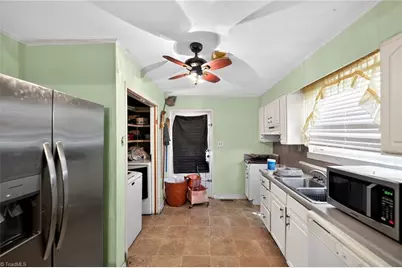 3228 Yanceyville Street, Greensboro, NC 27405 - Photo 15