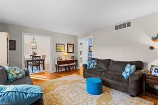 3611 Brandywine Dr, Greensboro, NC 27410 - Photo 15