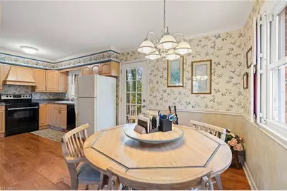 2703 Tillbrook Place, Greensboro, NC 27408 - Photo 9