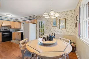 2703 Tillbrook Pl, Greensboro, NC 27408 - Photo 9