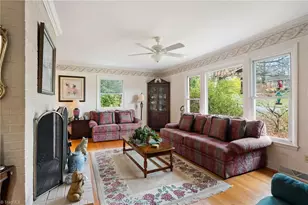 2703 Tillbrook Pl, Greensboro, NC 27408 - Photo 7