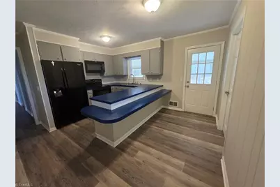 114 Forester Lane, North Wilkesboro, NC 28659 - Photo 3