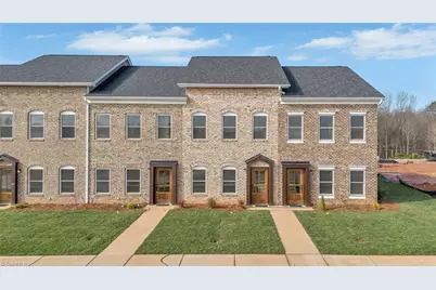 2113 24th Street Lane SE, Hickory, NC 28602 - Photo 1