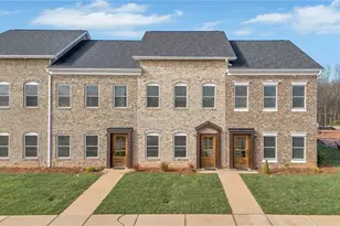 2113 24th St Ln SE, Hickory, NC 28602 - Photo 1