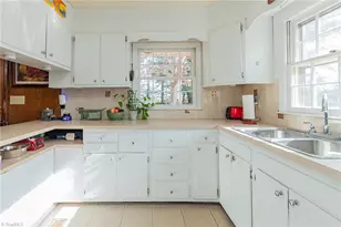 601 Longview Dr, Thomasville, NC 27360 - Photo 15