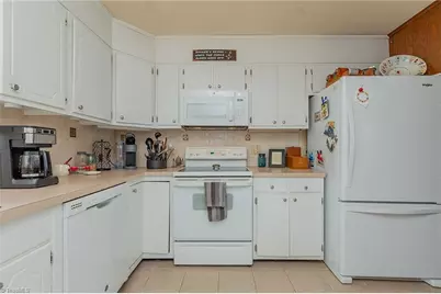 601 Longview Drive, Thomasville, NC 27360 - Photo 15