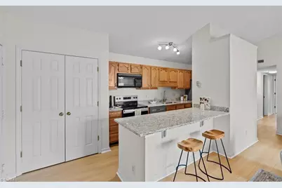 3701 Cotswold Terrace #7J, Greensboro, NC 27410 - Photo 17