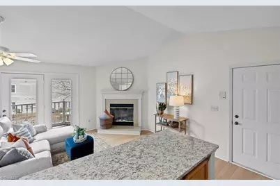 3701 Cotswold Terrace #7J, Greensboro, NC 27410 - Photo 15