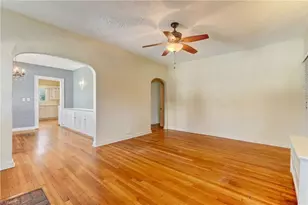 307 S Tremont Dr, Greensboro, NC 27403 - Photo 7