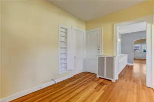 307 S Tremont Dr, Greensboro, NC 27403 - Photo 15