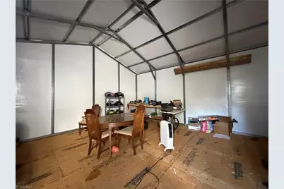 324 Thomas Street, North Wilkesboro, NC 28659 - Photo 17