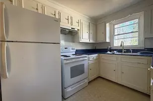 324 Thomas St, North Wilkesboro, NC 28659 - Photo 7