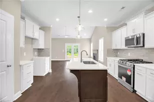 811 Gibb St, Winston-Salem, NC 27106 - Photo 9