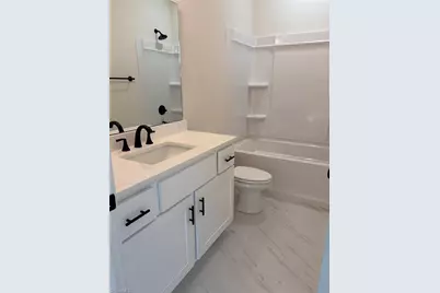 16 W Colonial Drive, Thomasville, NC 27360 - Photo 15