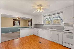 318 Collins Rd, Elkin, NC 28621 - Photo 13