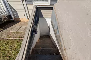 318 Collins Rd, Elkin, NC 28621 - Photo 27