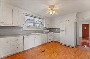 318 Collins Rd, Elkin, NC 28621 - Photo 11