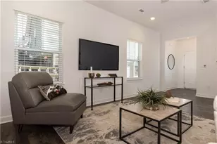 2125 Hogan Point Dr, Winston-Salem, NC 27127 - Photo 9