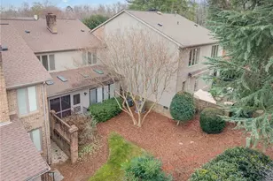 3 Folkstone Dr, Greensboro, NC 27403 - Photo 35