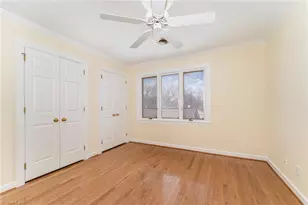 3 Folkstone Dr, Greensboro, NC 27403 - Photo 9