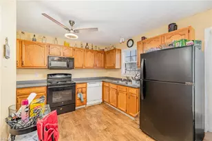2296 Zornbrook Dr, Greensboro, NC 27406 - Photo 7