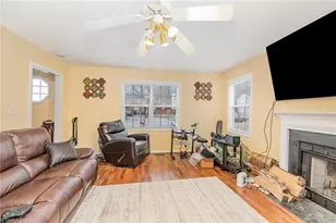 2296 Zornbrook Dr, Greensboro, NC 27406 - Photo 11