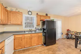 2296 Zornbrook Dr, Greensboro, NC 27406 - Photo 9