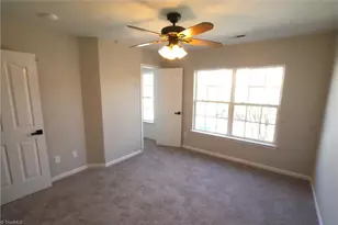 4134 Tarrant Trace Cir, High Point, NC 27265 - Photo 15