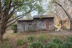 3175 Iron Works Rd, Reidsville, NC 27320 - Photo 43