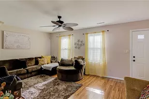 2945 Poinsetta Dr, Winston-Salem, NC 27107 - Photo 7