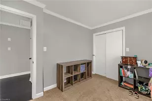 921 Lake Dr W, Thomasville, NC 27360 - Photo 19