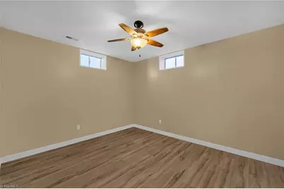 921 Lake Drive W, Thomasville, NC 27360 - Photo 27