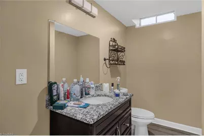 921 Lake Drive W, Thomasville, NC 27360 - Photo 29