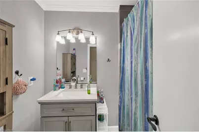 921 Lake Drive W, Thomasville, NC 27360 - Photo 17