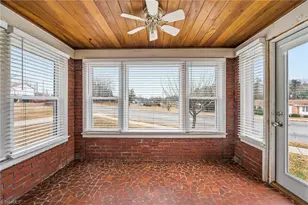 1001 W Clemmonsville Rd, Winston-Salem, NC 27127 - Photo 27