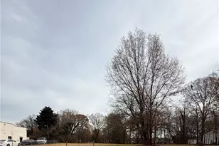 427 Rauhut St, Burlington, NC 27217 - Photo 5